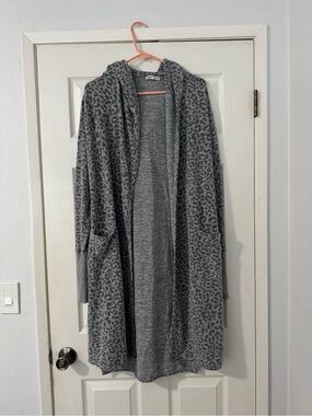 Sweet Romeo Gray Leopard Hooded Open Cardigan